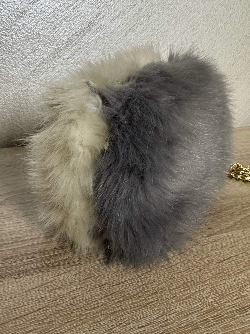 Zara Two-Tone Gray/Cream Faux Fur Crossbody Bag Clatch - Picture 4 of 12